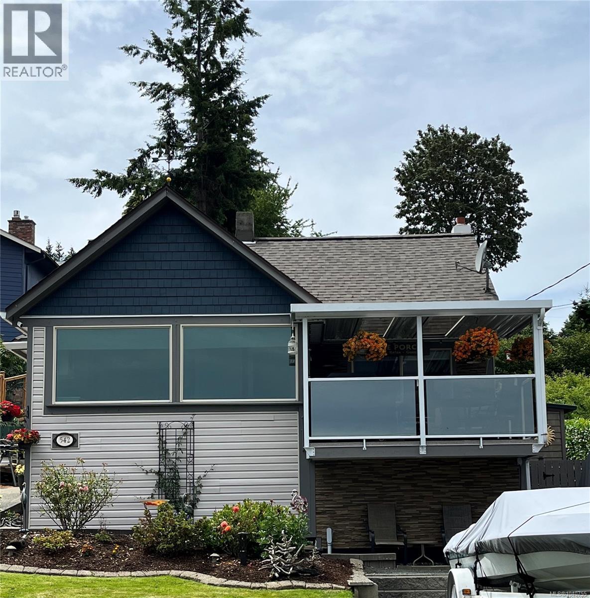542 THULIN St - 3