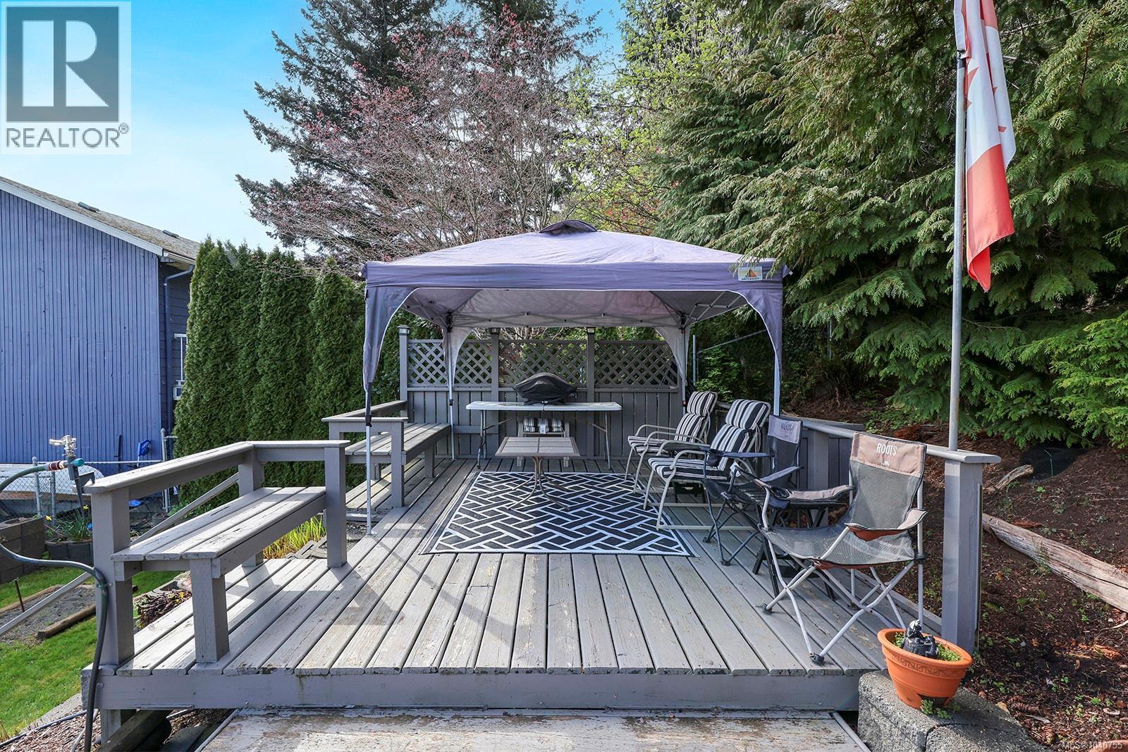 542 THULIN St - 44
