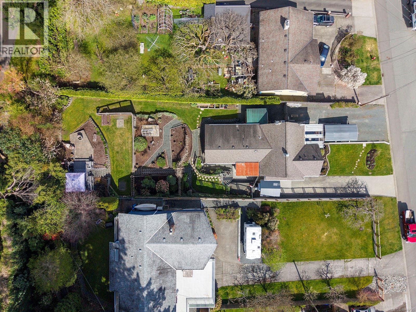 542 THULIN St - Image 48