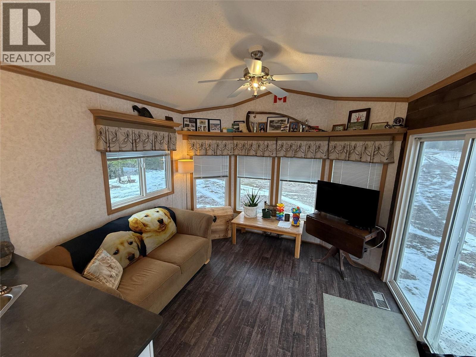 2955 33 Highway - 22