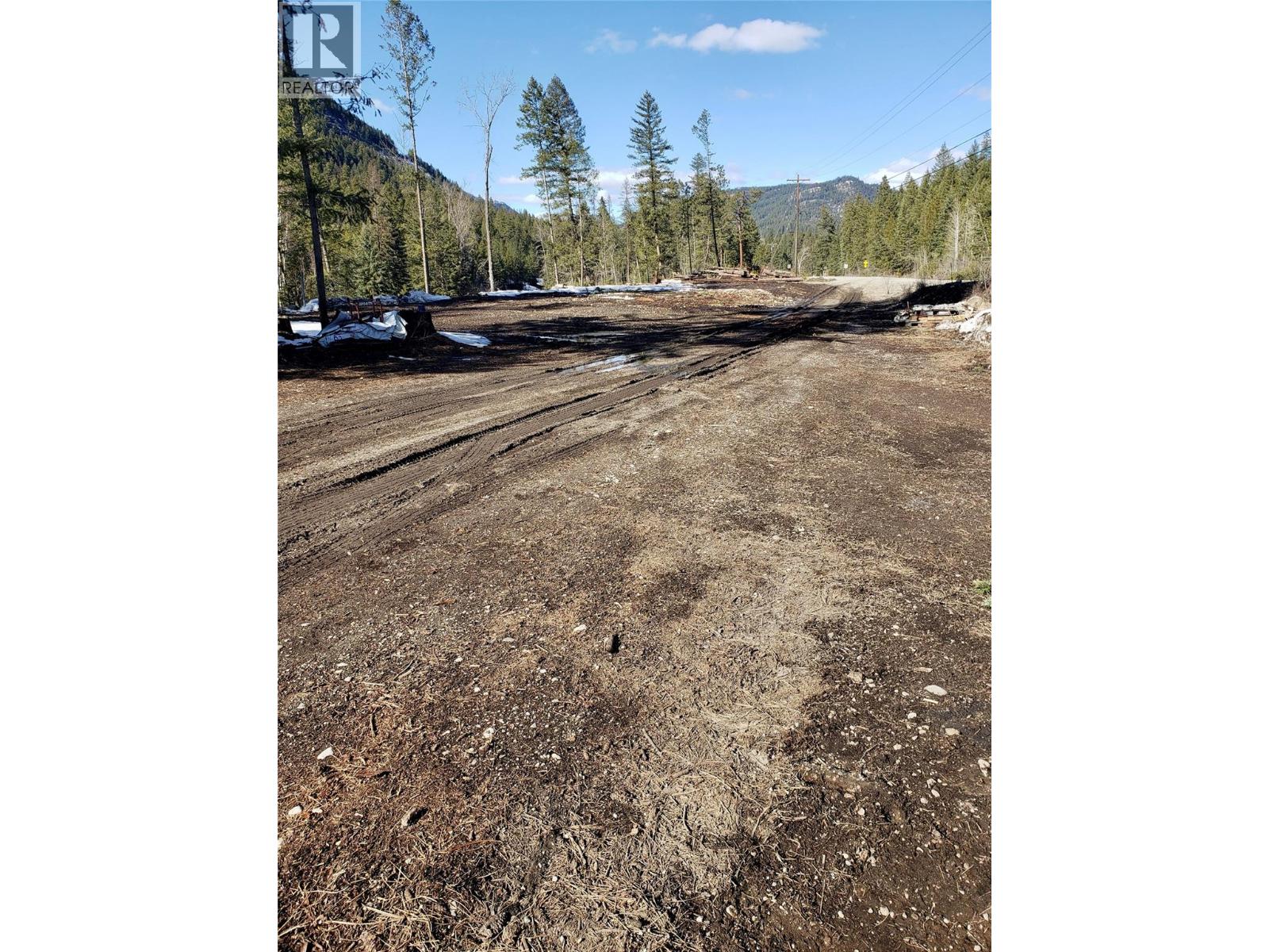 2955 33 Highway - 25