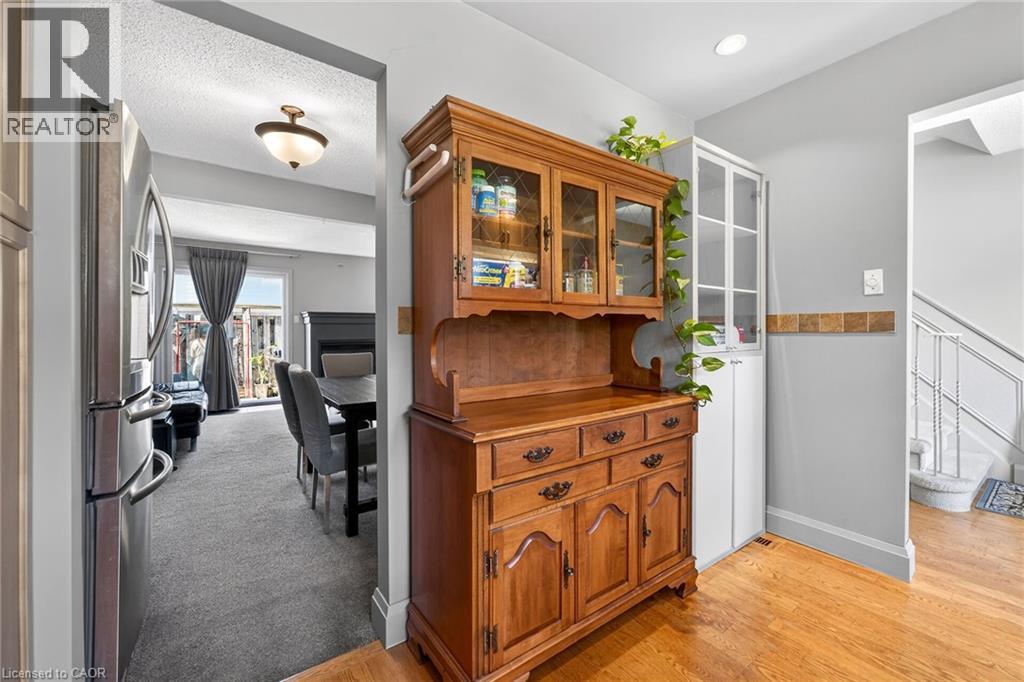 #1 2252 UPPER MIDDLE Road - Image 19