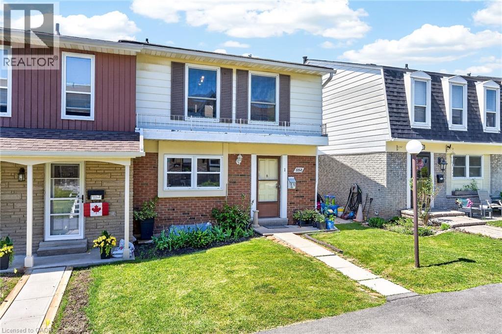 #1 2252 UPPER MIDDLE Road - 2