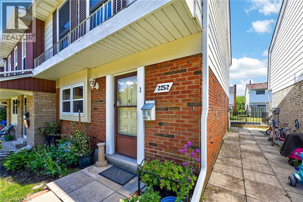 #1 2252 UPPER MIDDLE Road - 3