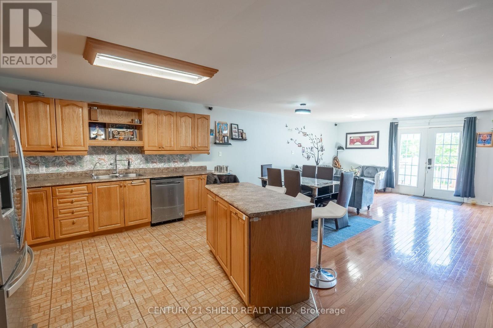 170 HERITAGE PLACE - 12