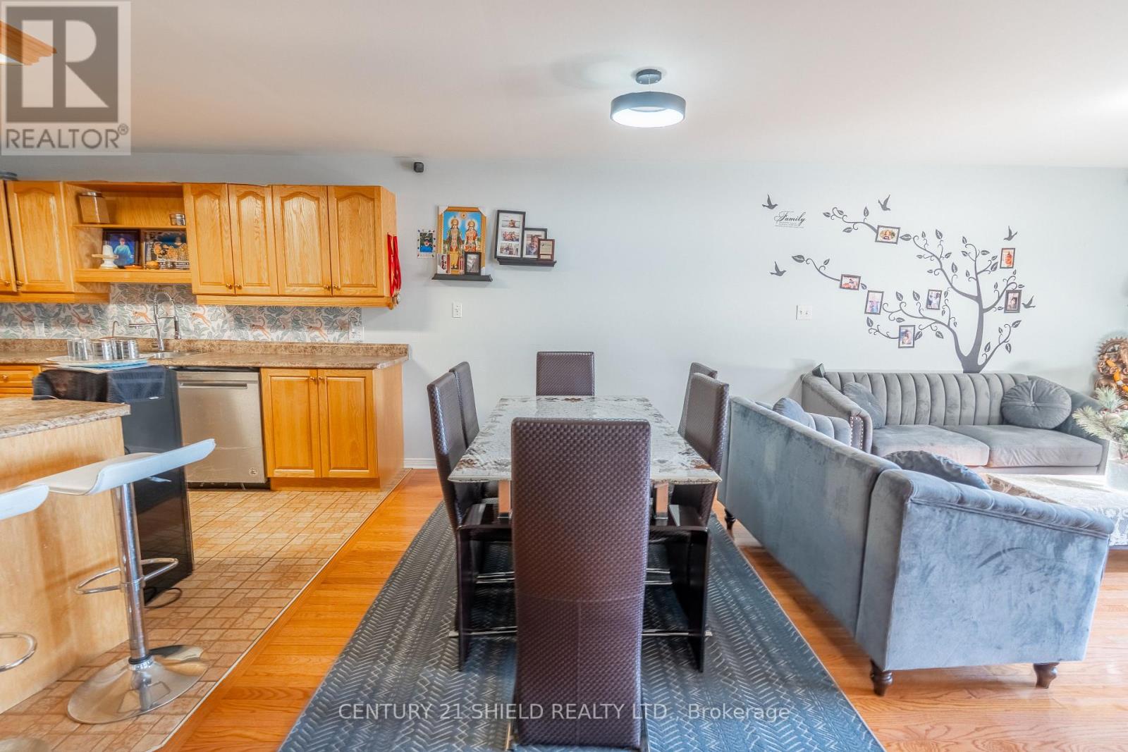 170 HERITAGE PLACE - 17