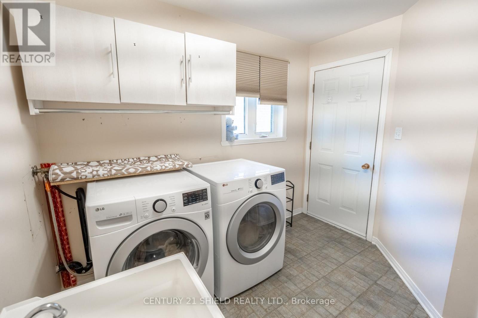 170 HERITAGE PLACE - 29