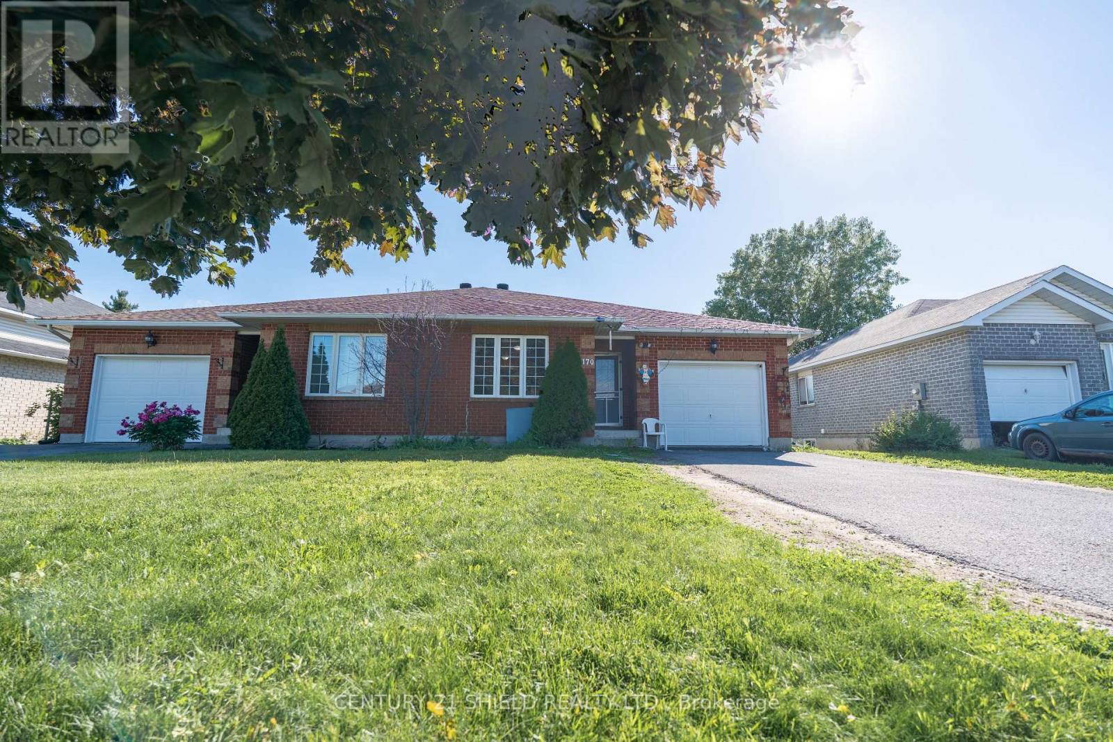 170 HERITAGE PLACE - 4