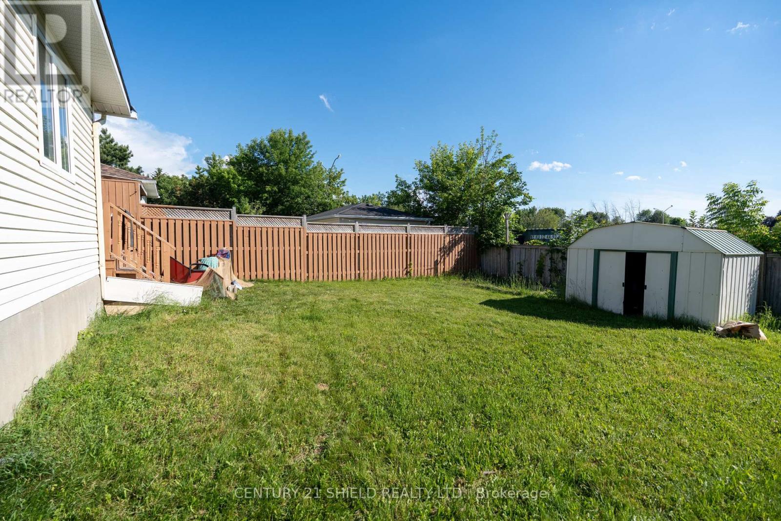 170 HERITAGE PLACE - 5