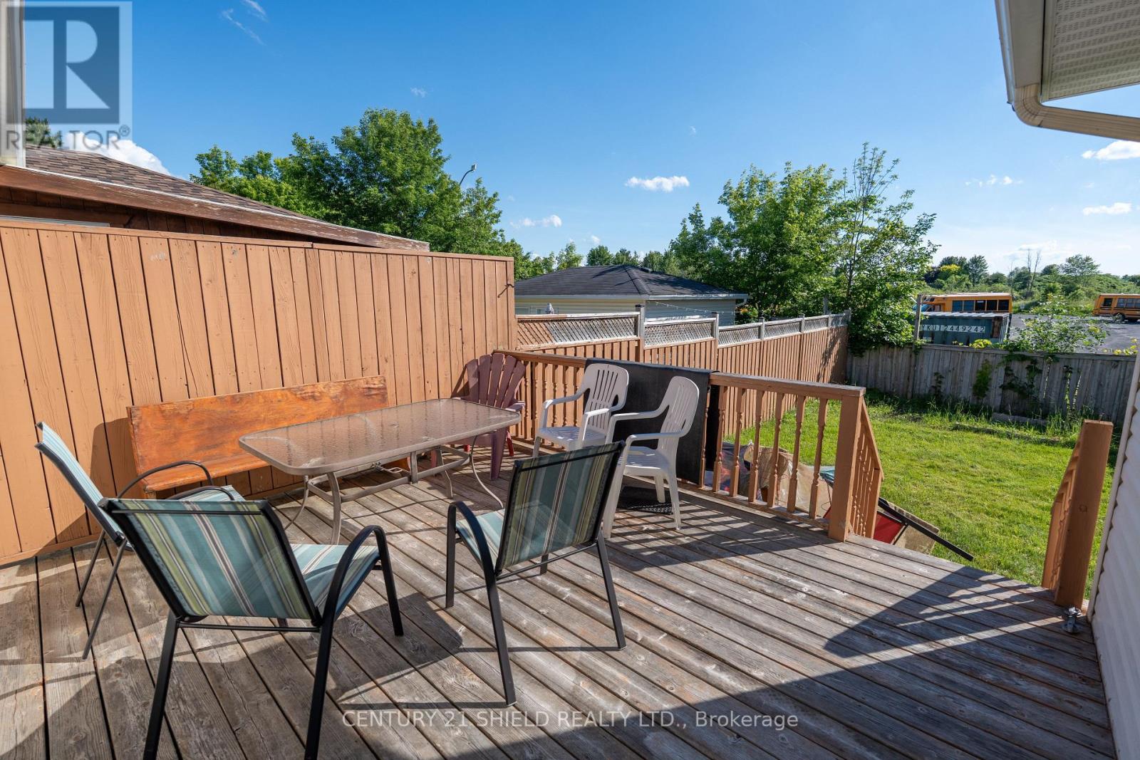 170 HERITAGE PLACE - 8