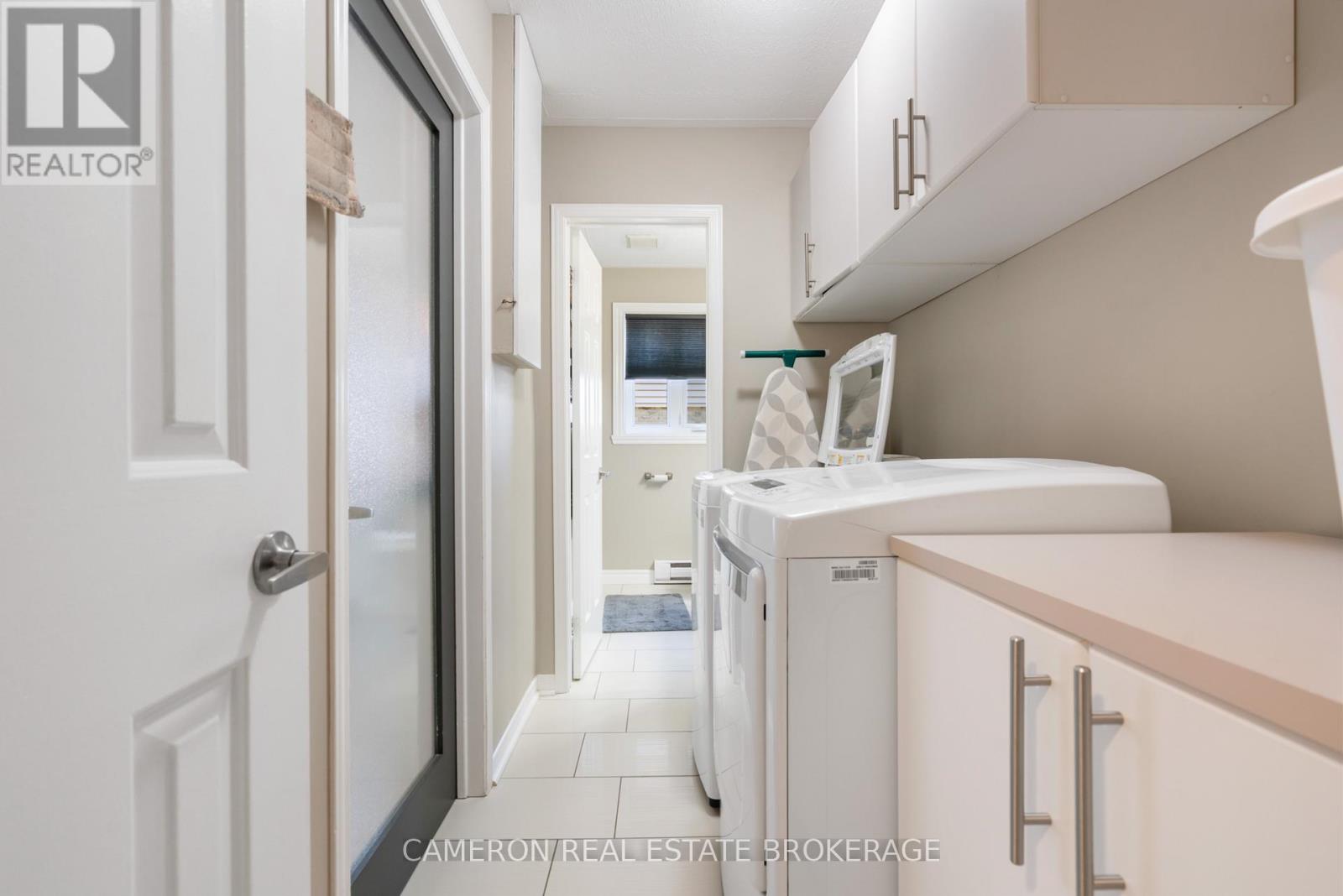 1368 PATRICIA PLACE - 13