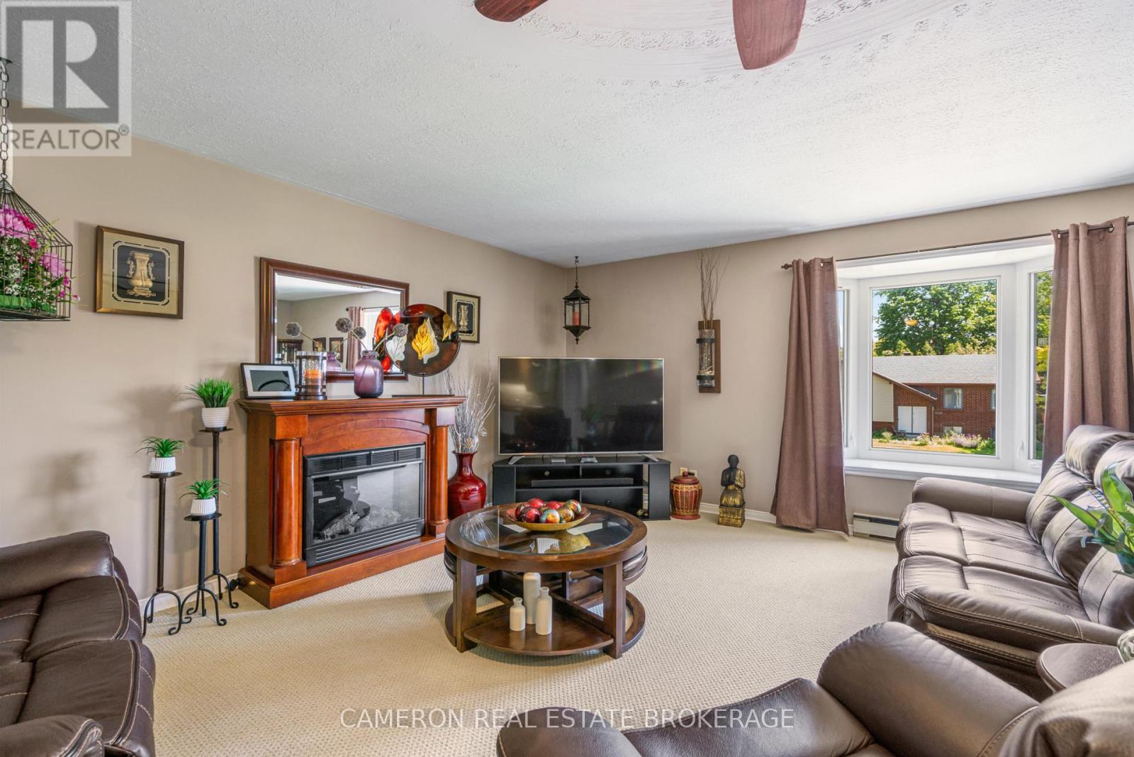 1368 PATRICIA PLACE - 17