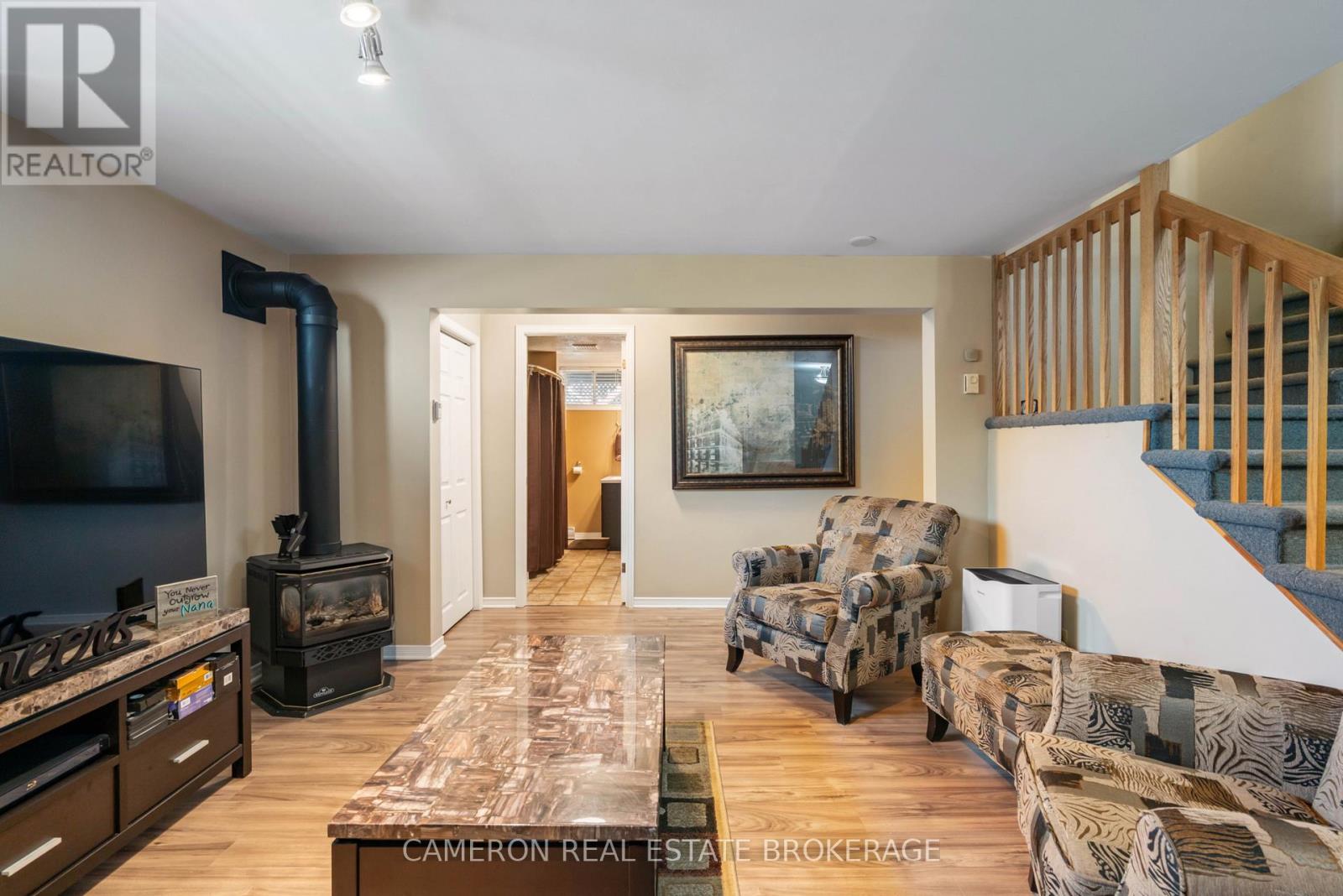 1368 PATRICIA PLACE - 25