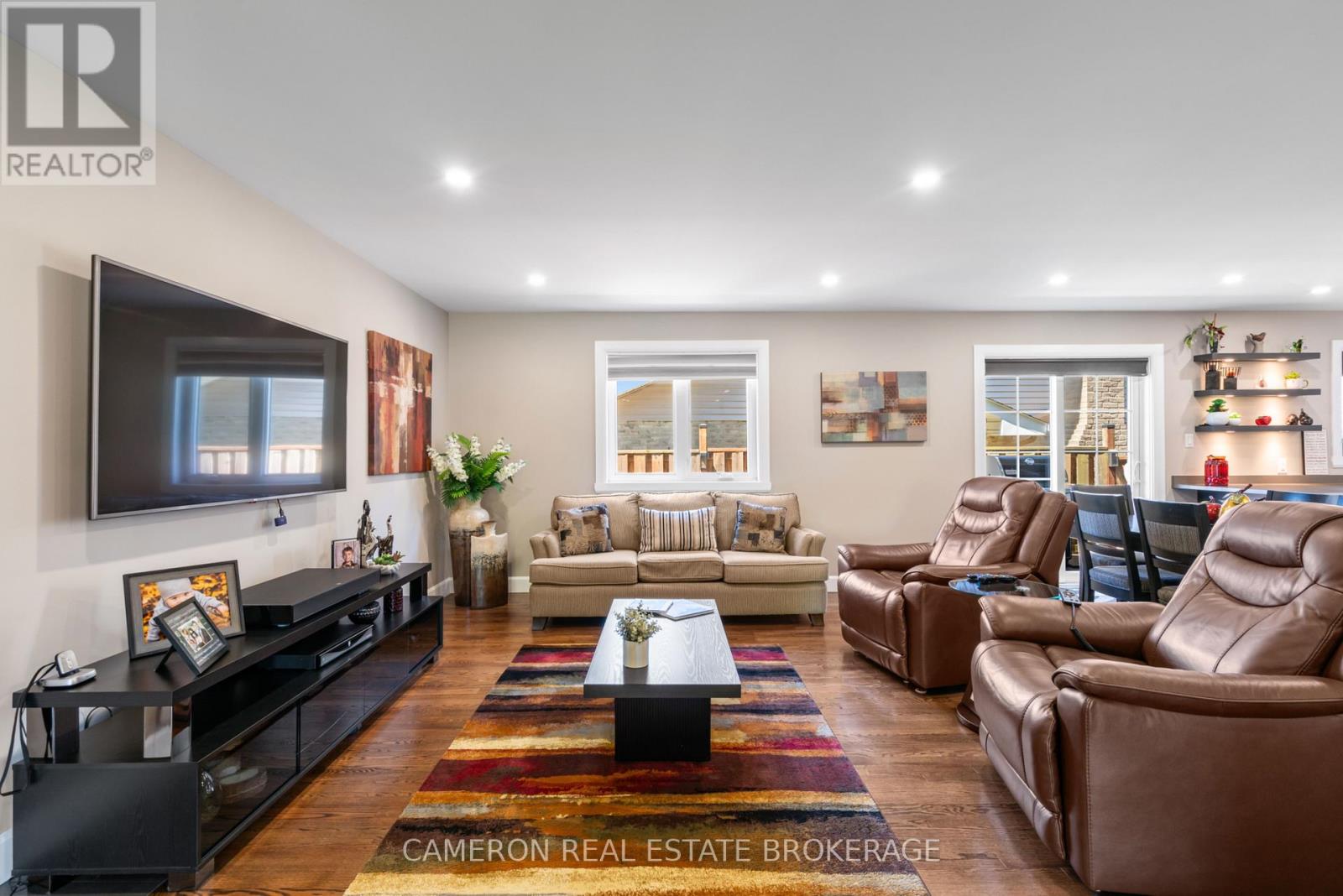 1368 PATRICIA PLACE - 8