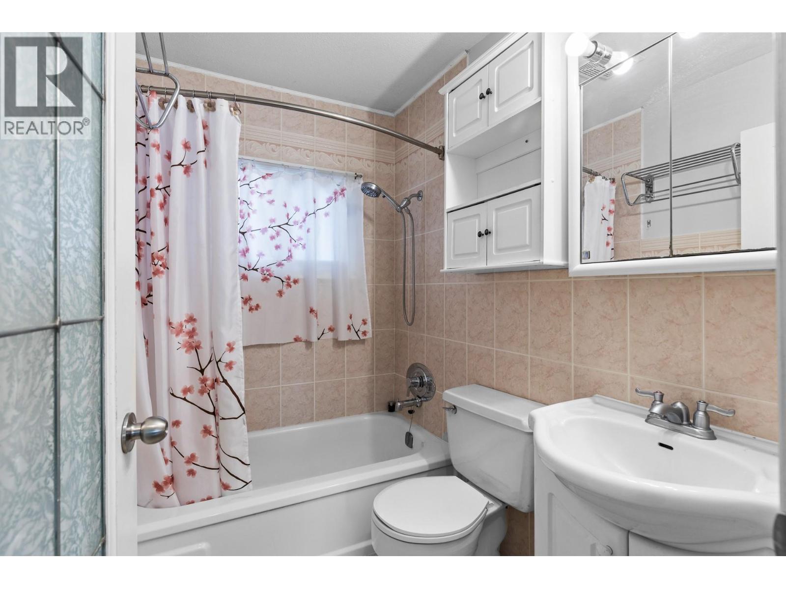7816 89th Street, Osoyoos