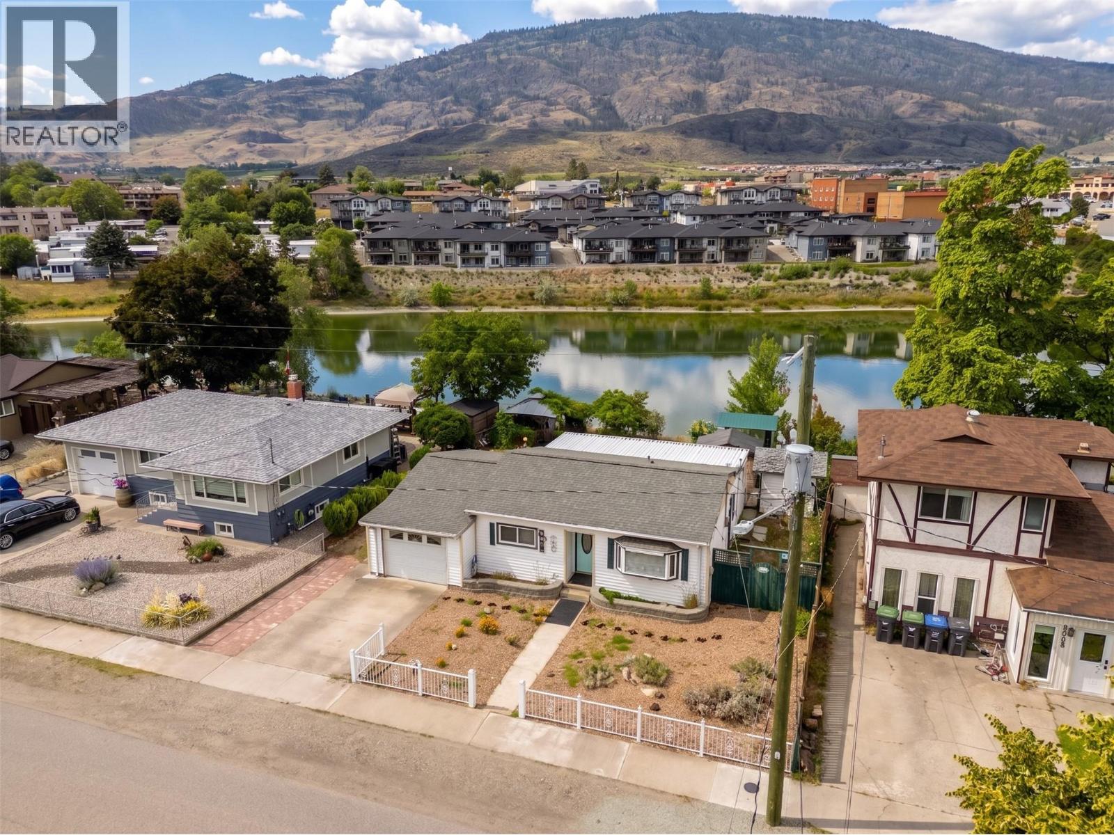 7816 89th Street, Osoyoos