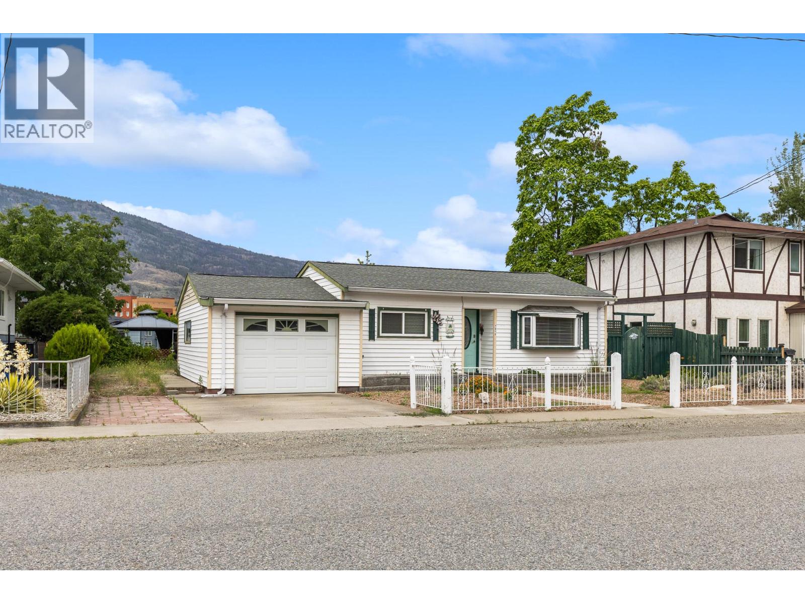 7816 89th Street, Osoyoos