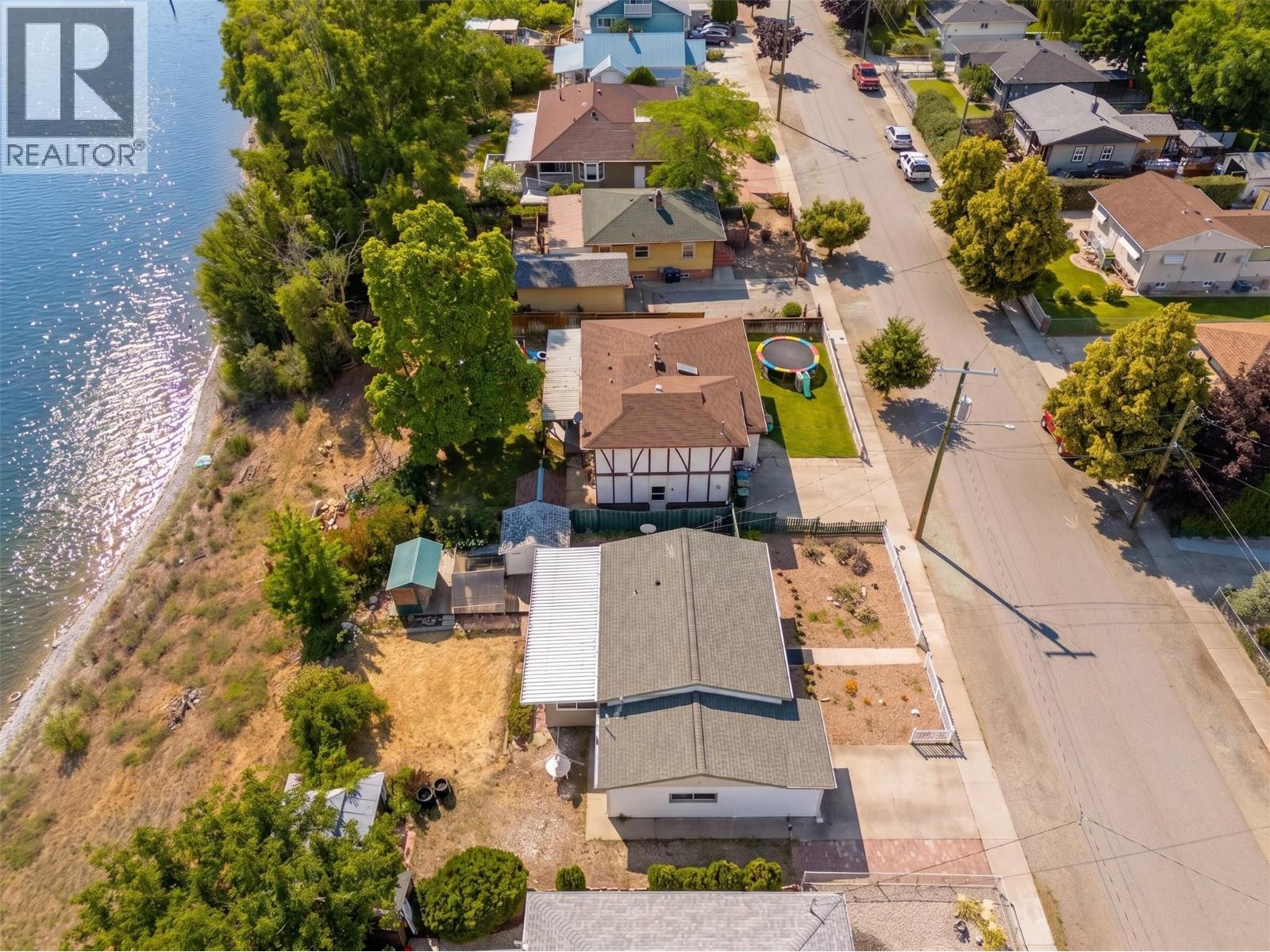 7816 89th Street, Osoyoos