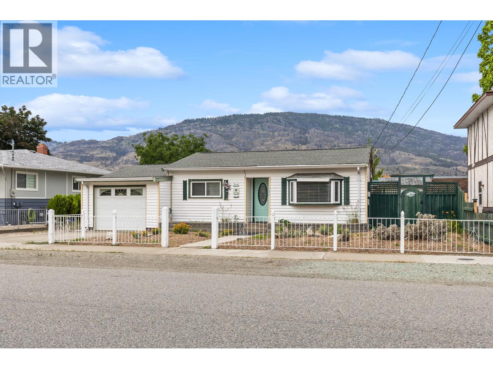 7816 89th Street, Osoyoos