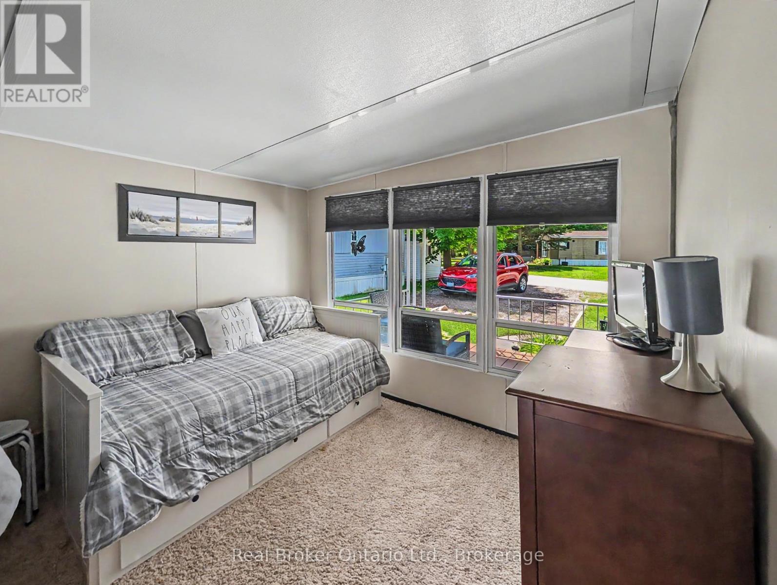 #M29 13 SOUTHLINE AVENUE - Image 27