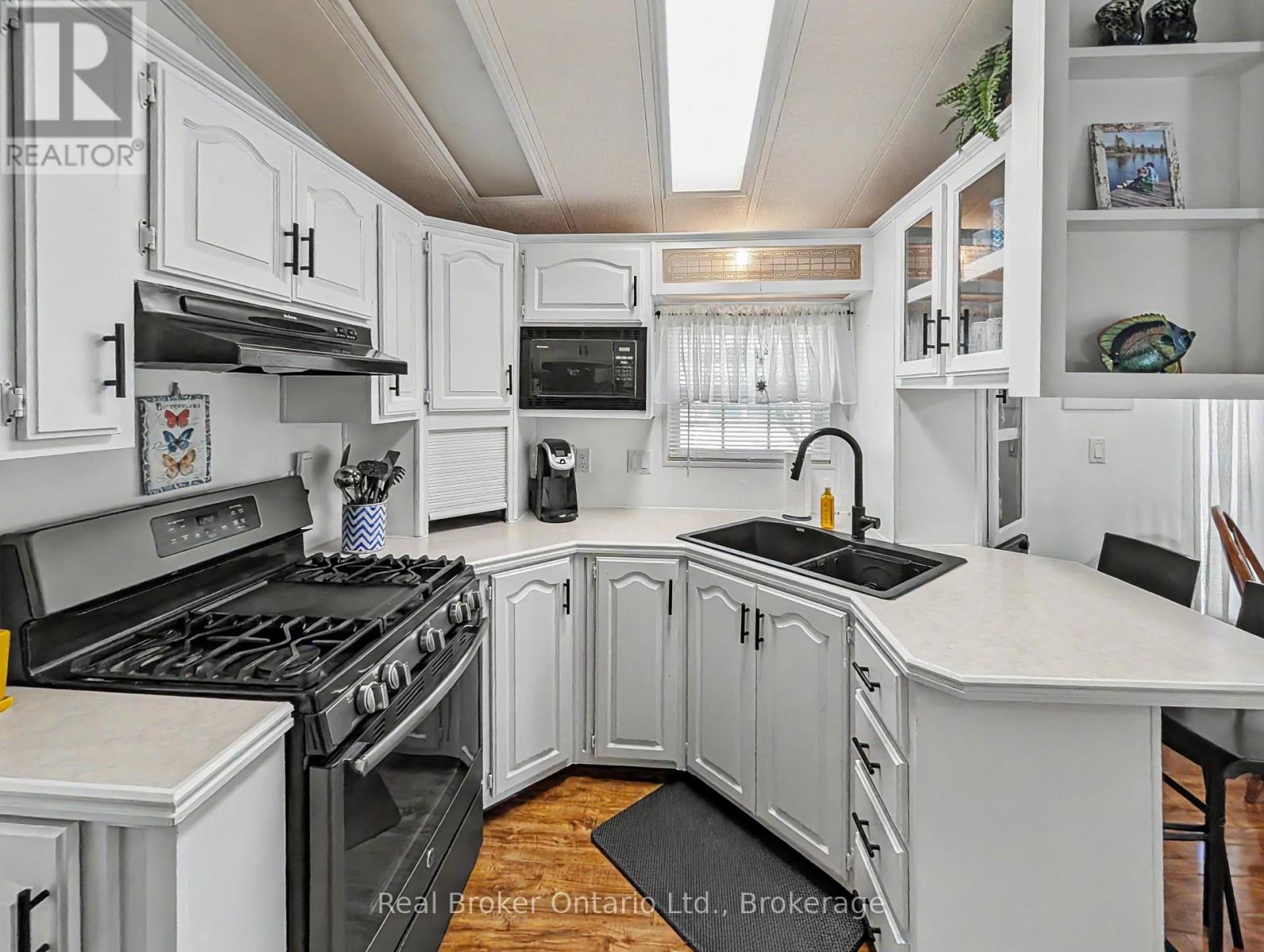 #M29 13 SOUTHLINE AVENUE - Image 33