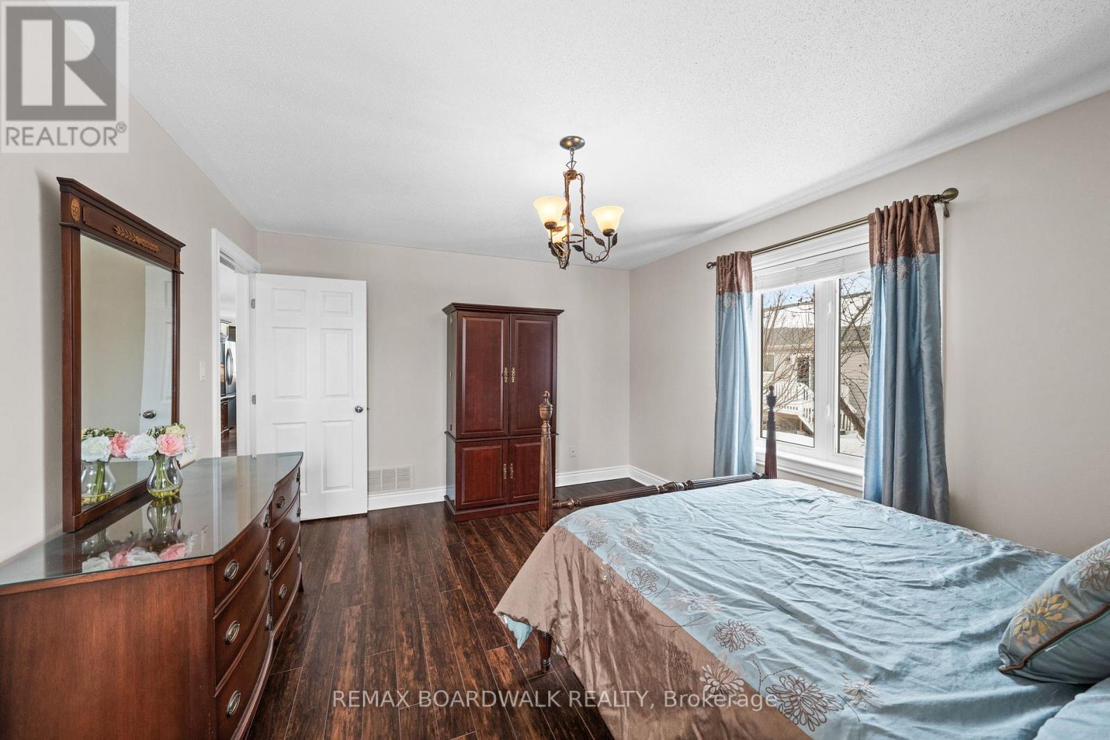 110 TEMPLETON COURT - 16