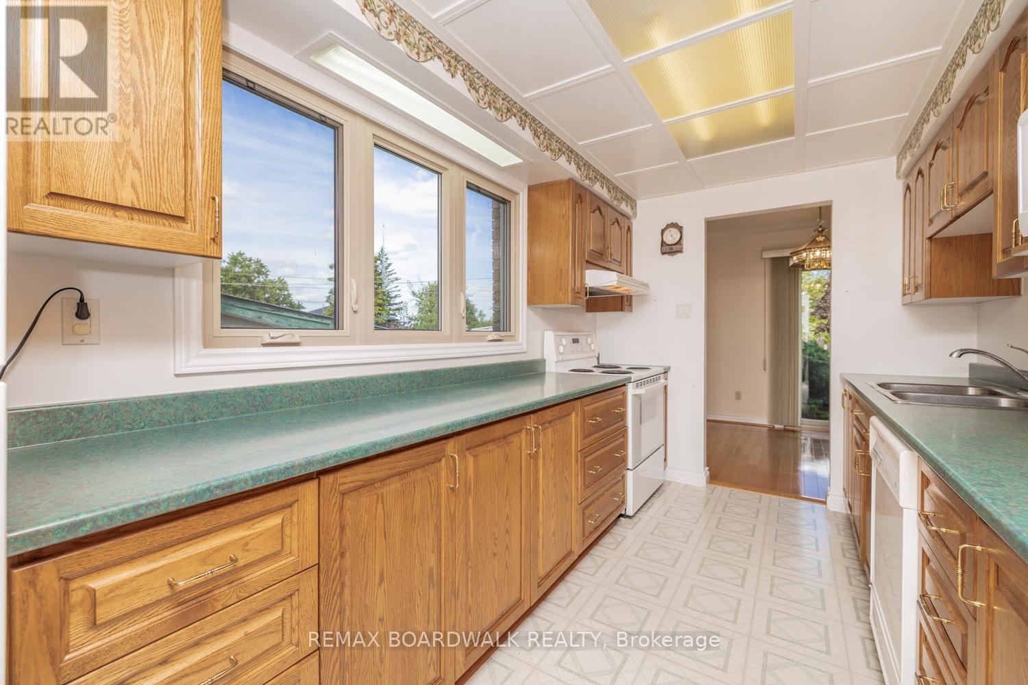 104 AVENUE 4A - Image 19