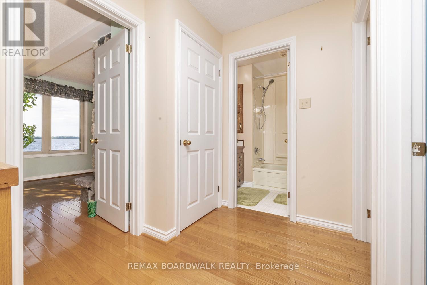 104 AVENUE 4A - Image 28