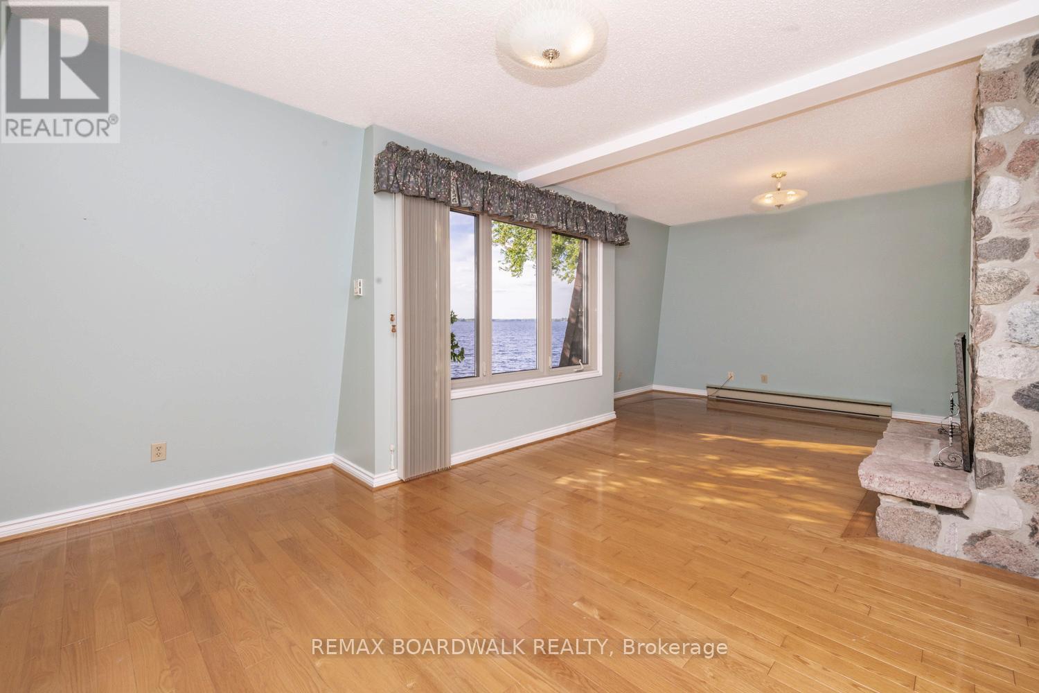 104 AVENUE 4A - Image 31