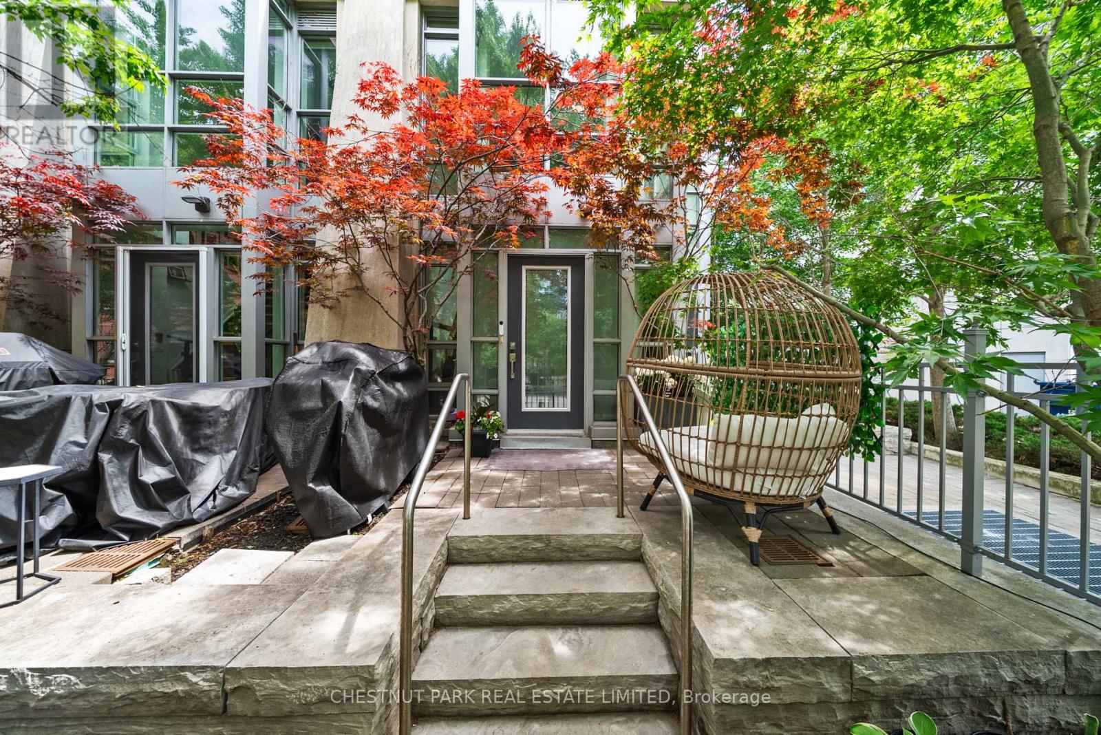 #107 150 HOMEWOOD AVENUE - 34