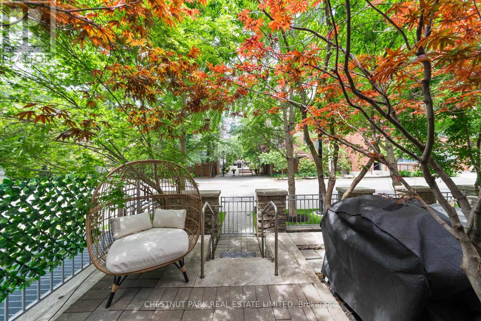 #107 150 HOMEWOOD AVENUE - 35