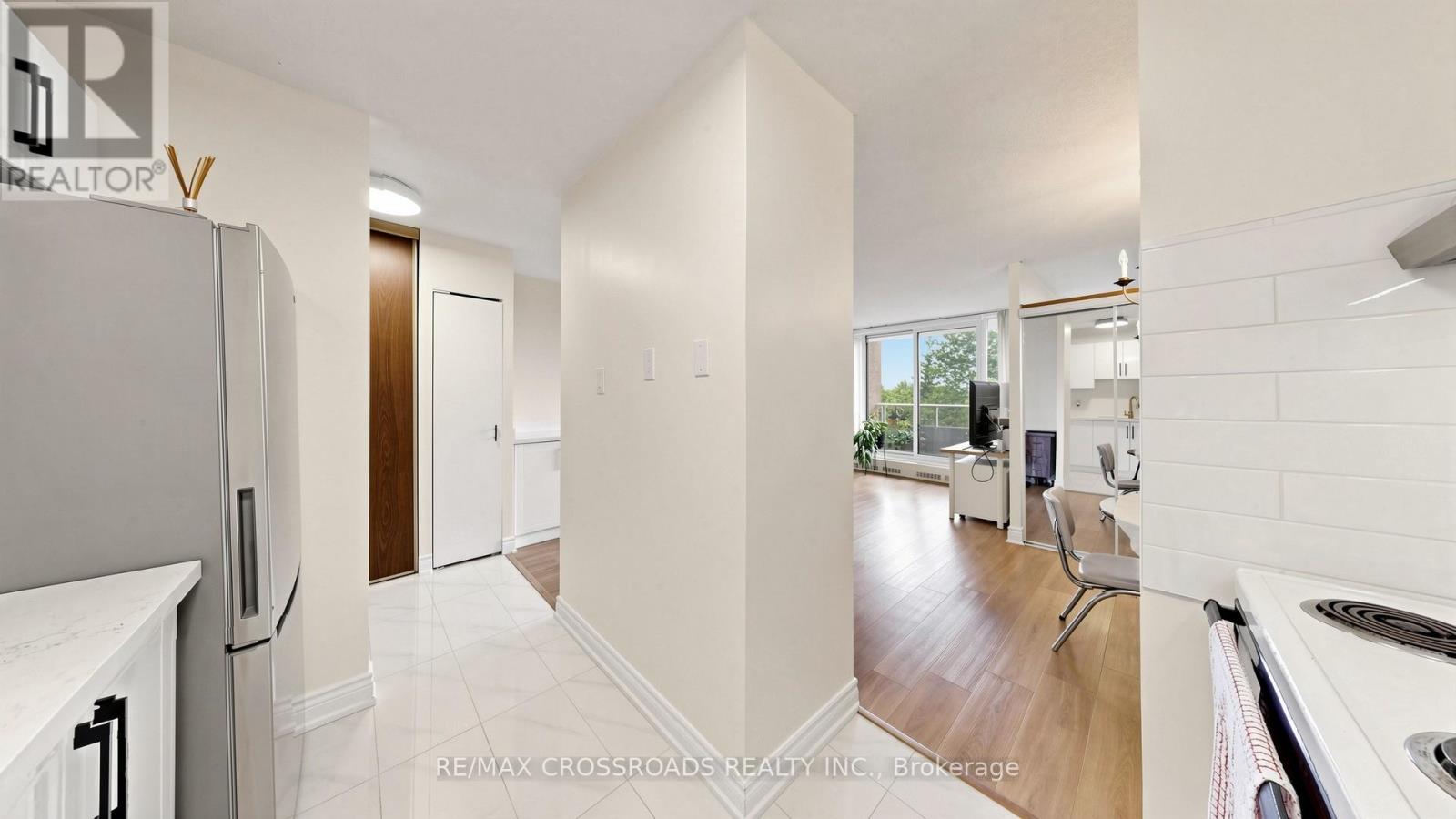 #411 15 TORRANCE ROAD - 17