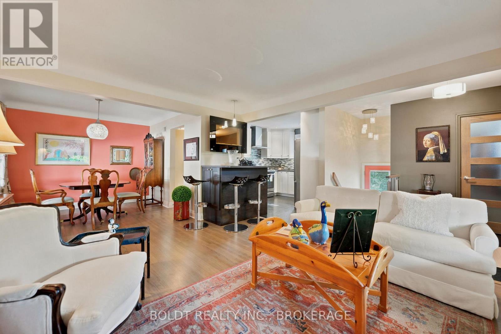 9 WOODGATE AVENUE - 10