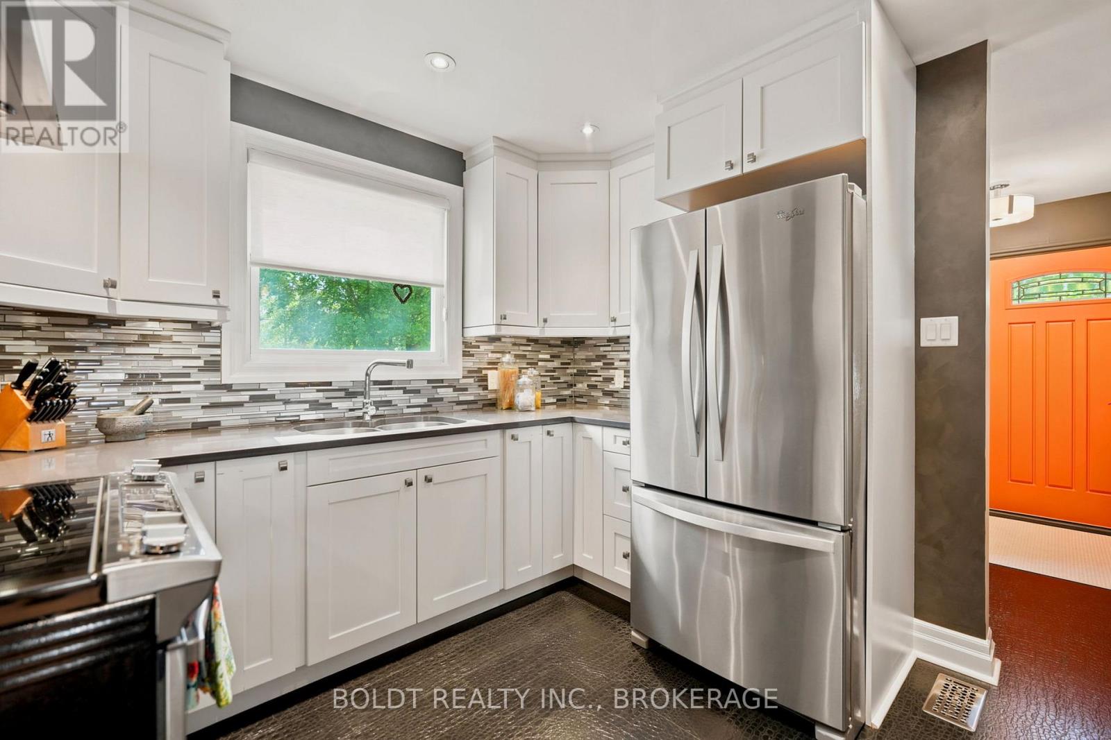 9 WOODGATE AVENUE - 13
