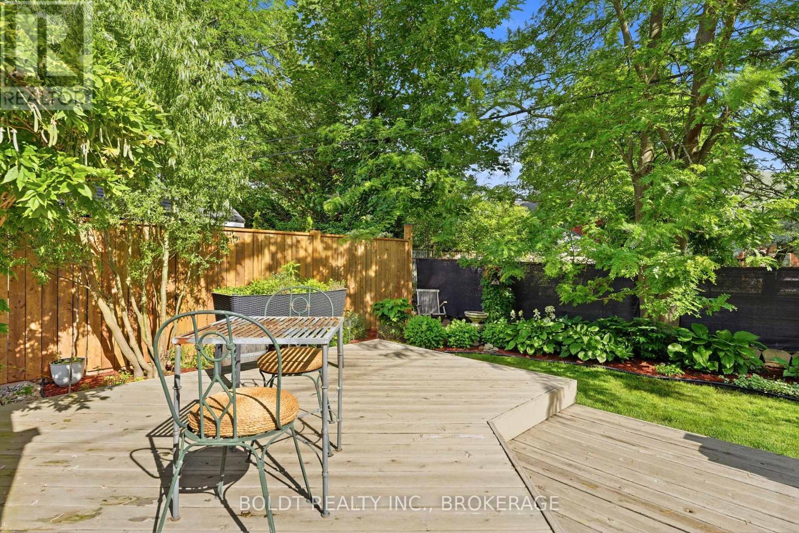 9 WOODGATE AVENUE - 31
