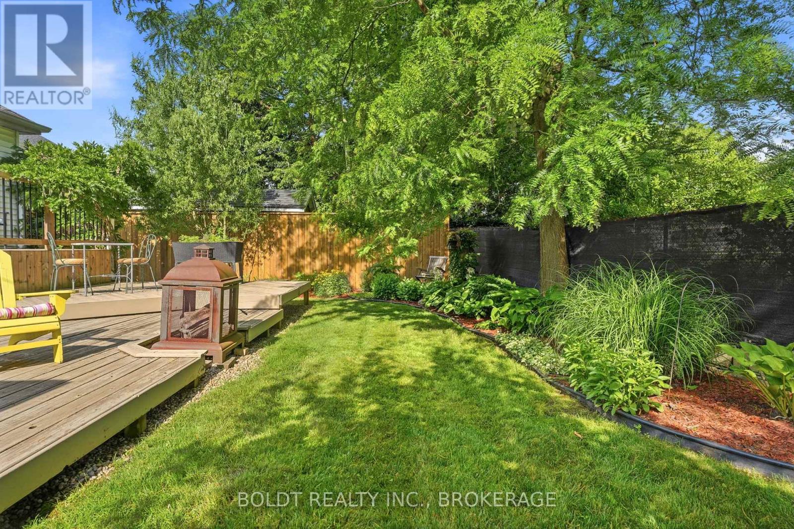 9 WOODGATE AVENUE - 32