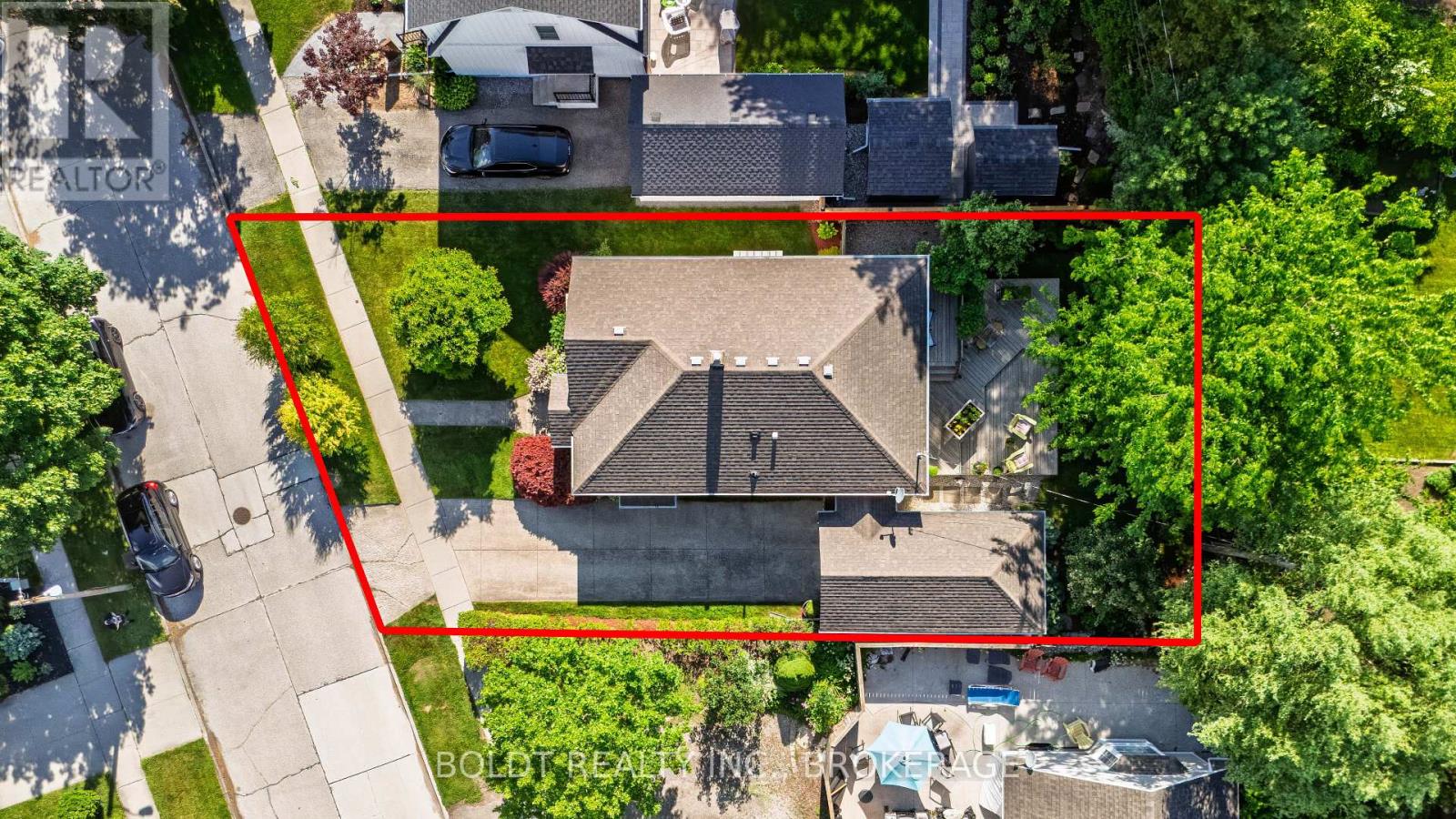 9 WOODGATE AVENUE - 36