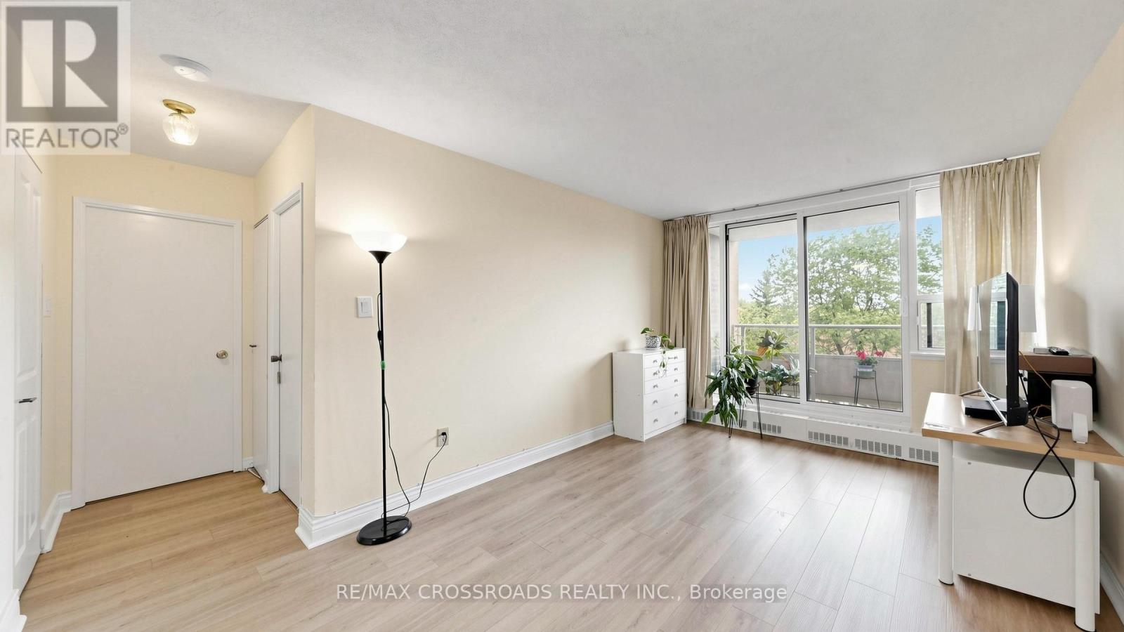 #411 15 TORRANCE ROAD - 8