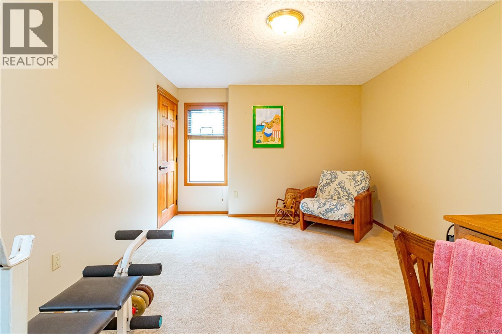 5 Highbank Rd - 40