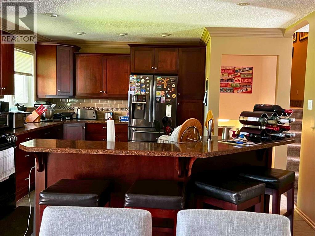 5404 46 Street - 11