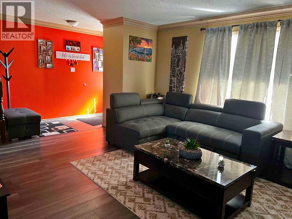 5404 46 Street - 4