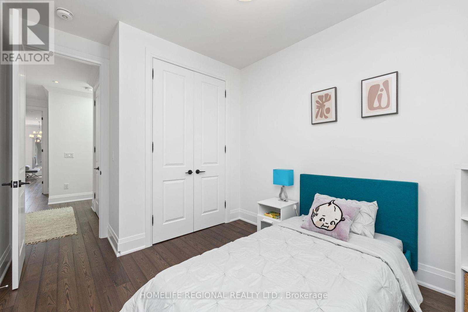 313 ROBINA AVENUE - 26
