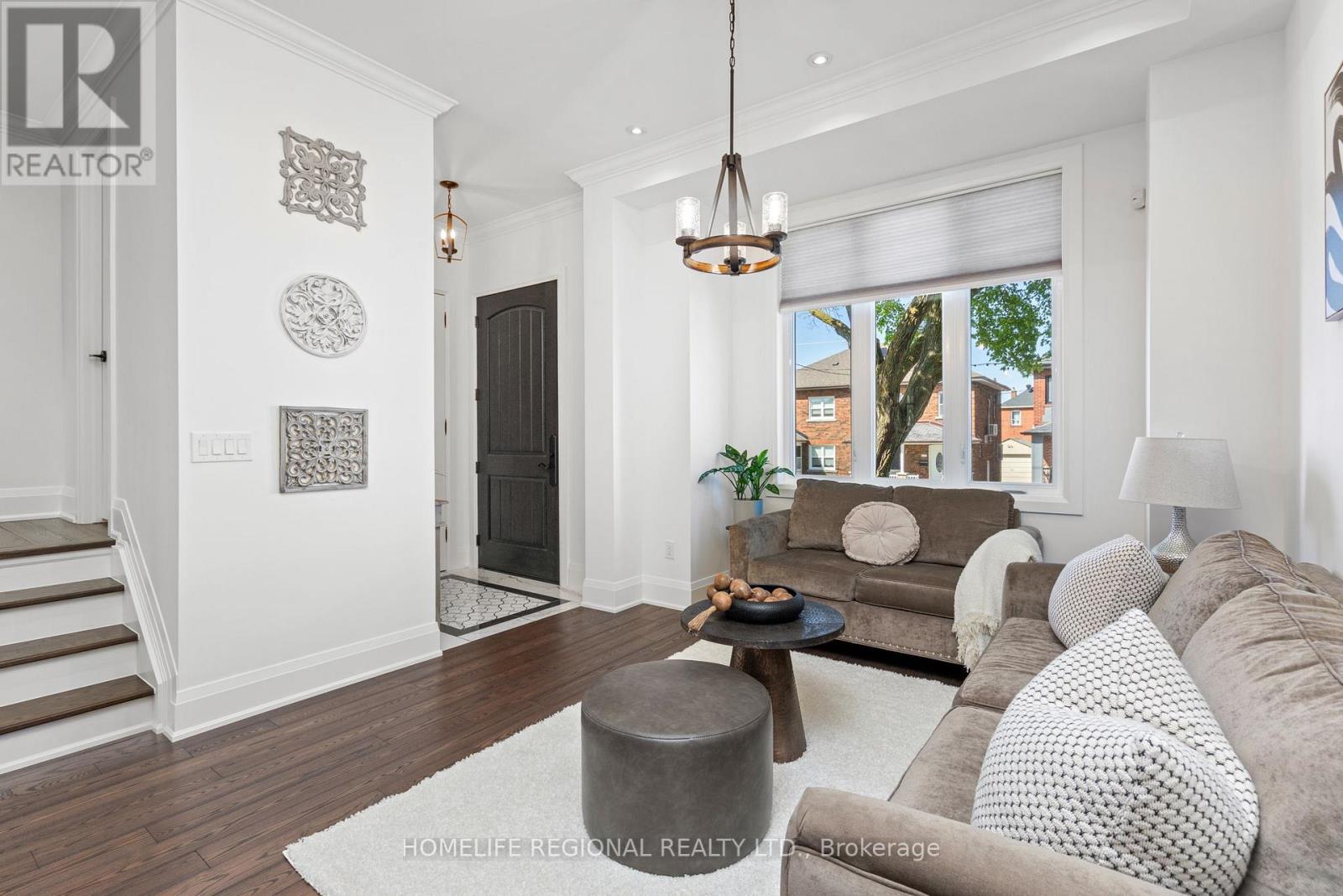 313 ROBINA AVENUE - 3
