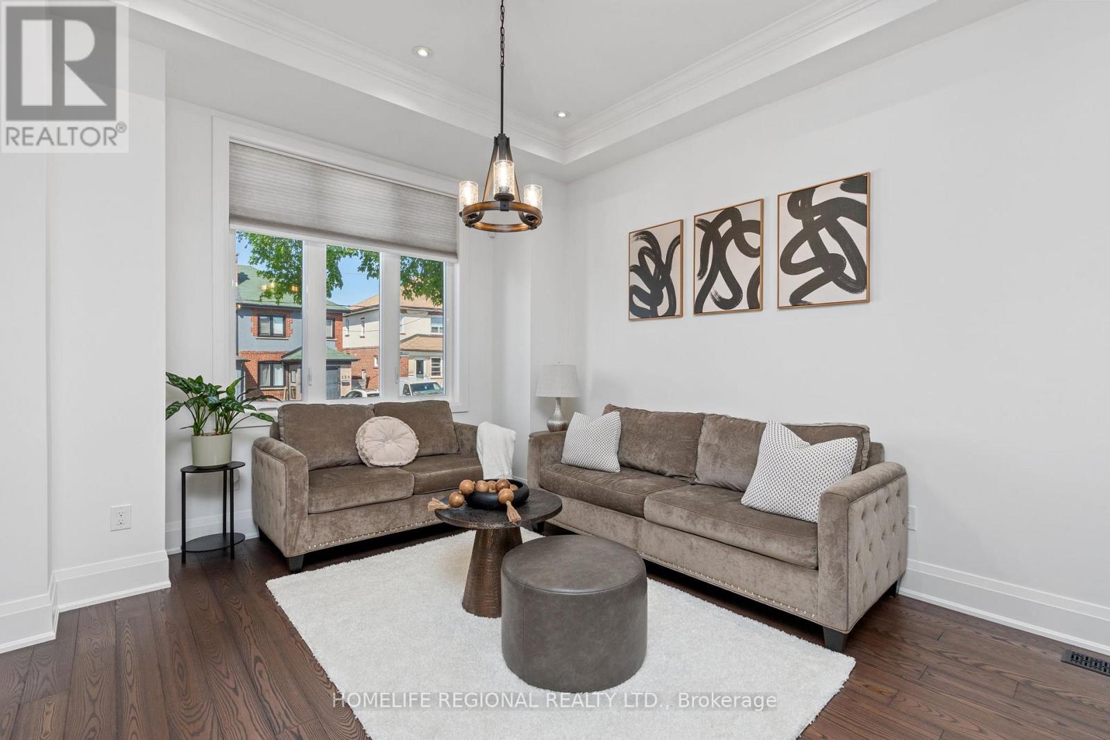 313 ROBINA AVENUE - 4