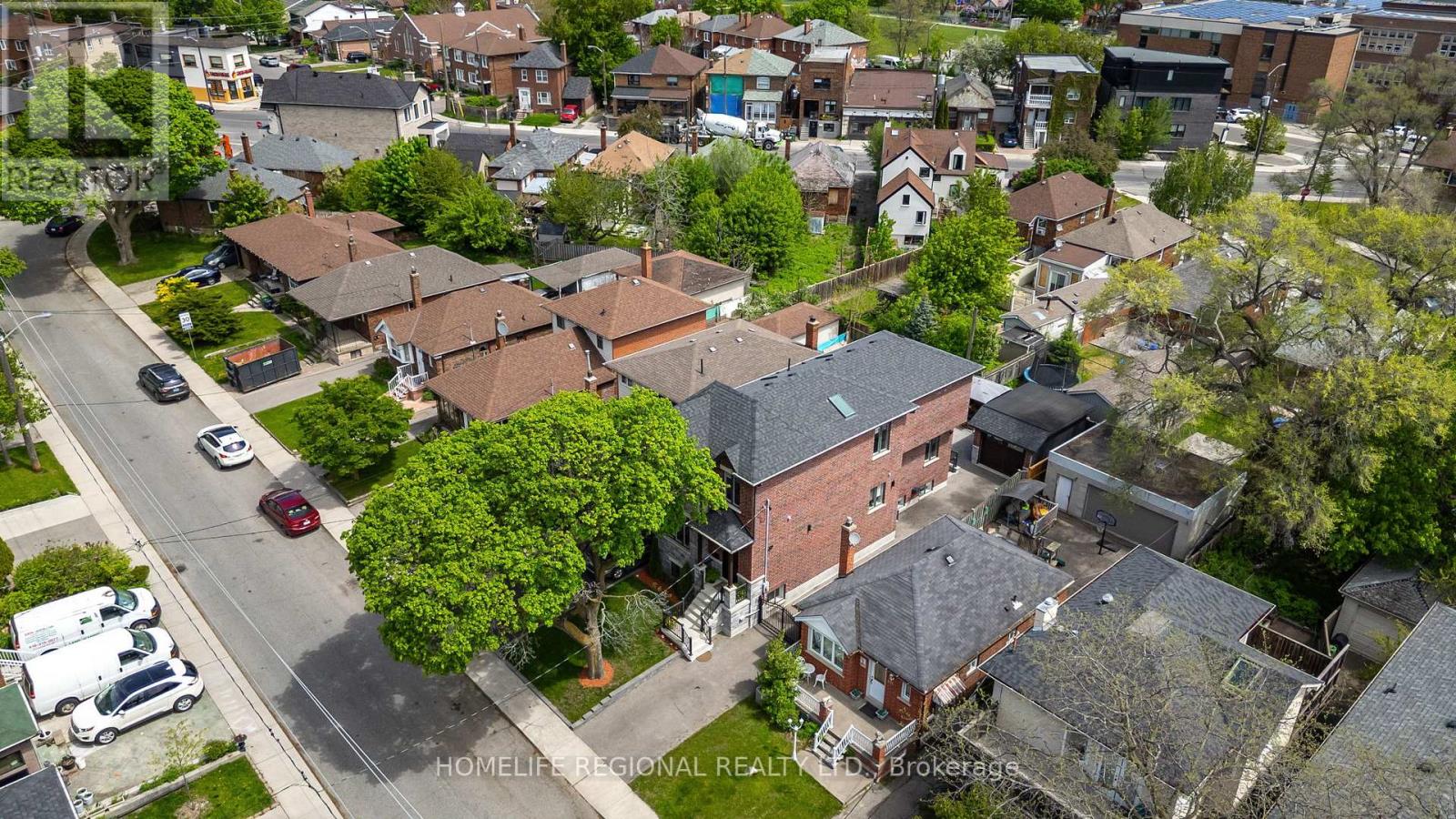 313 ROBINA AVENUE - 46