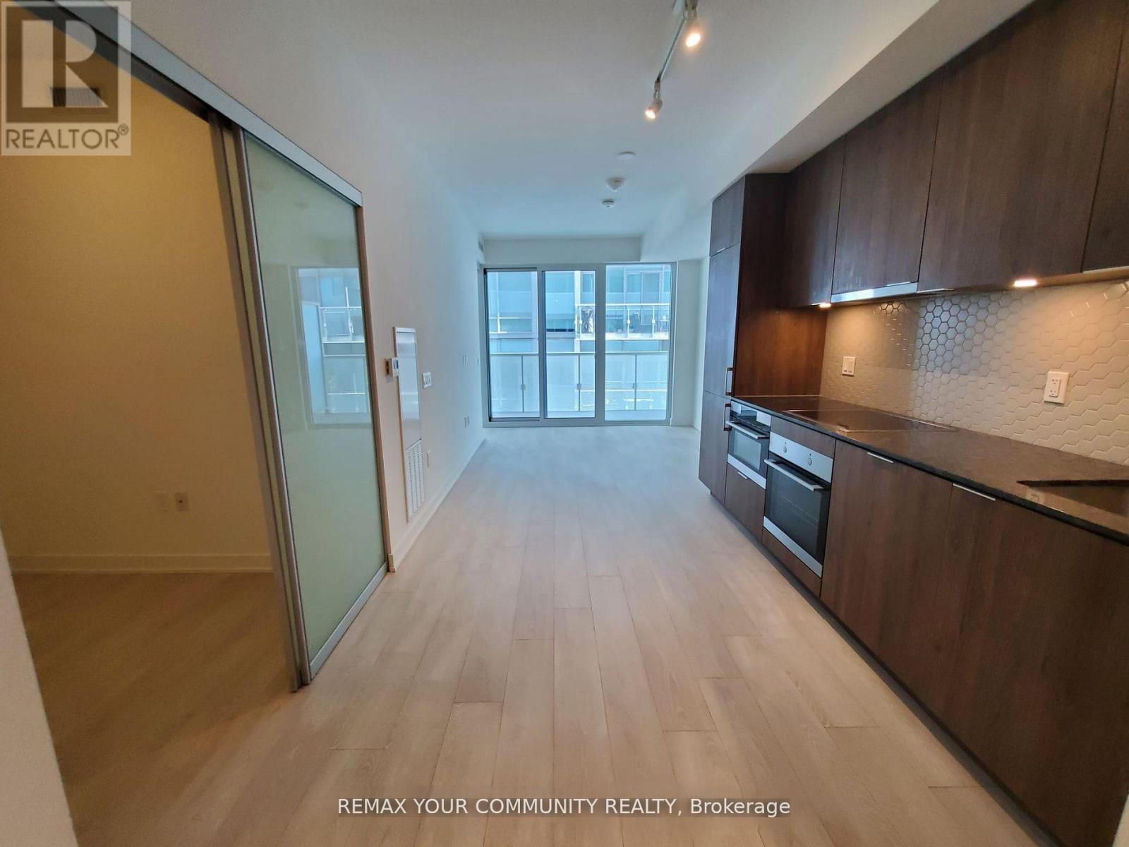 #408 15 QUEENS QUAY E - 1