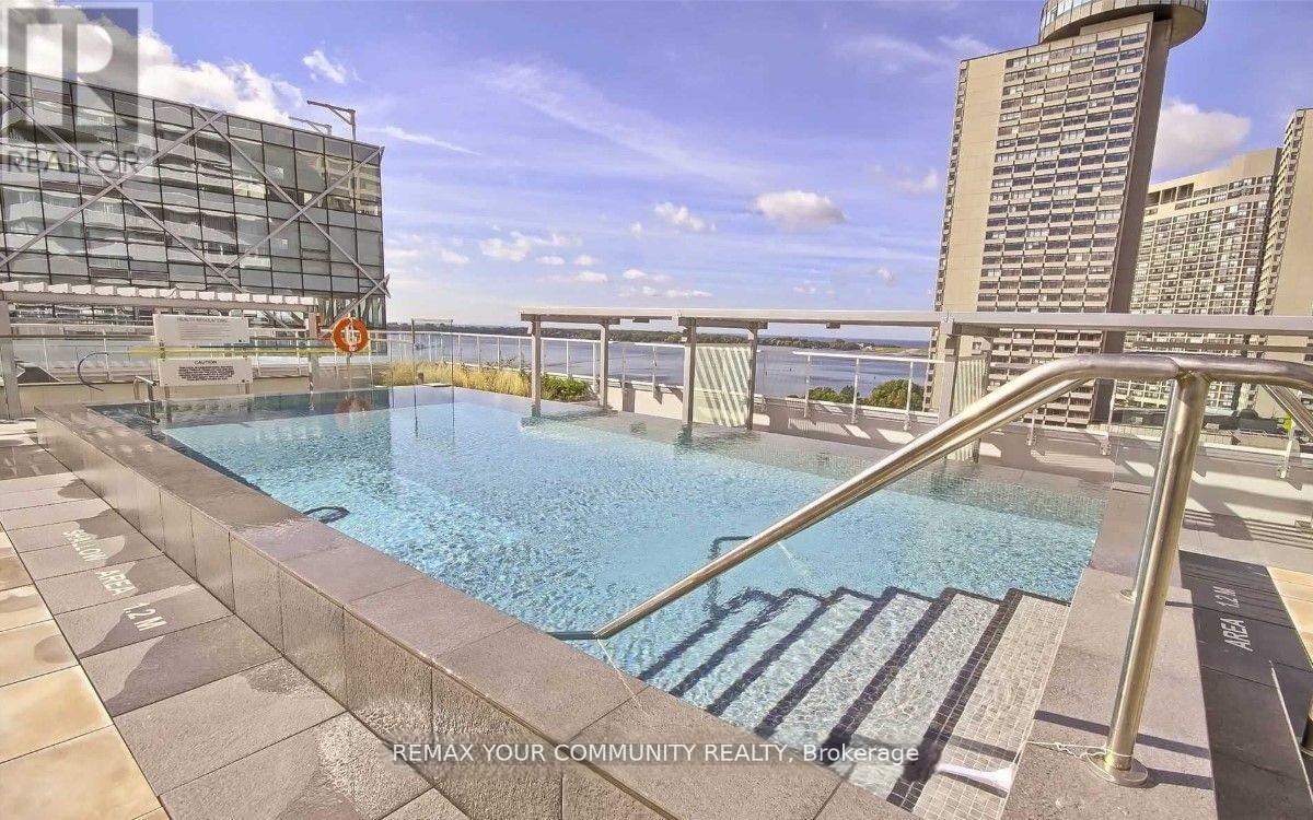 #408 15 QUEENS QUAY E - 27