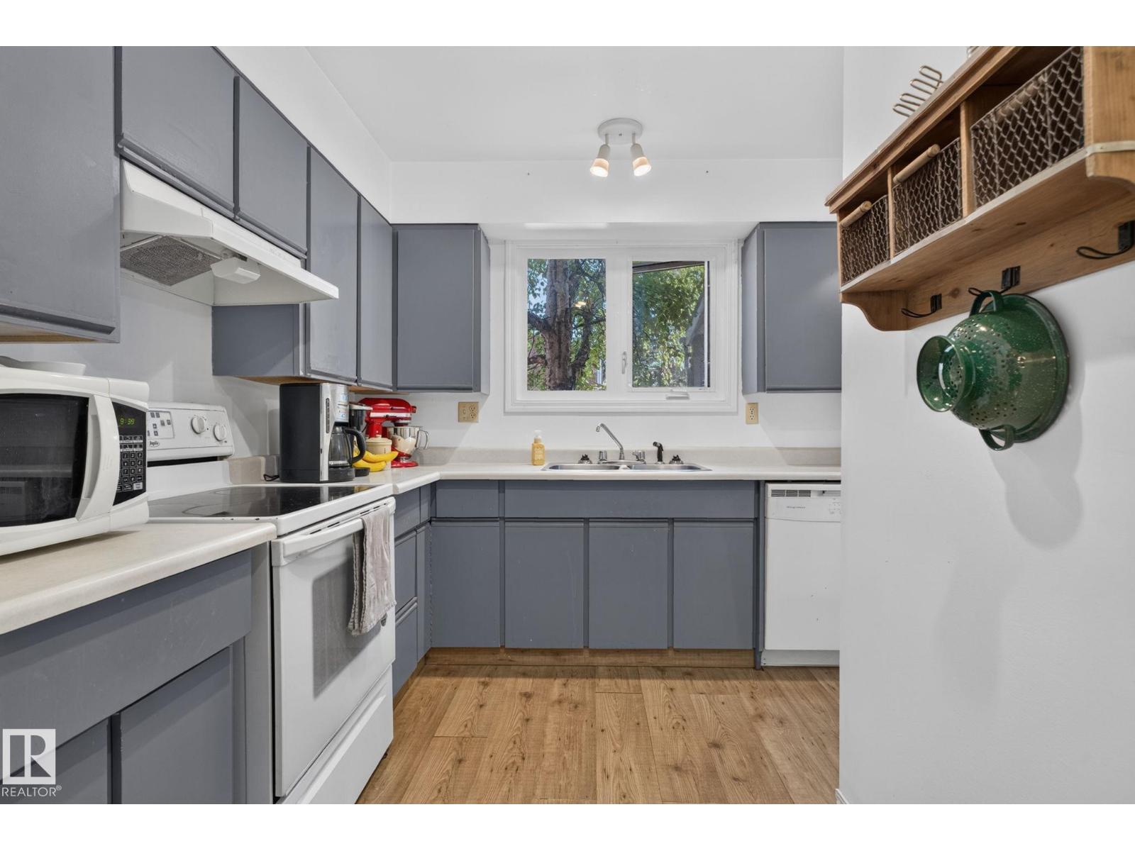 #10 1904 48 ST NW - 12