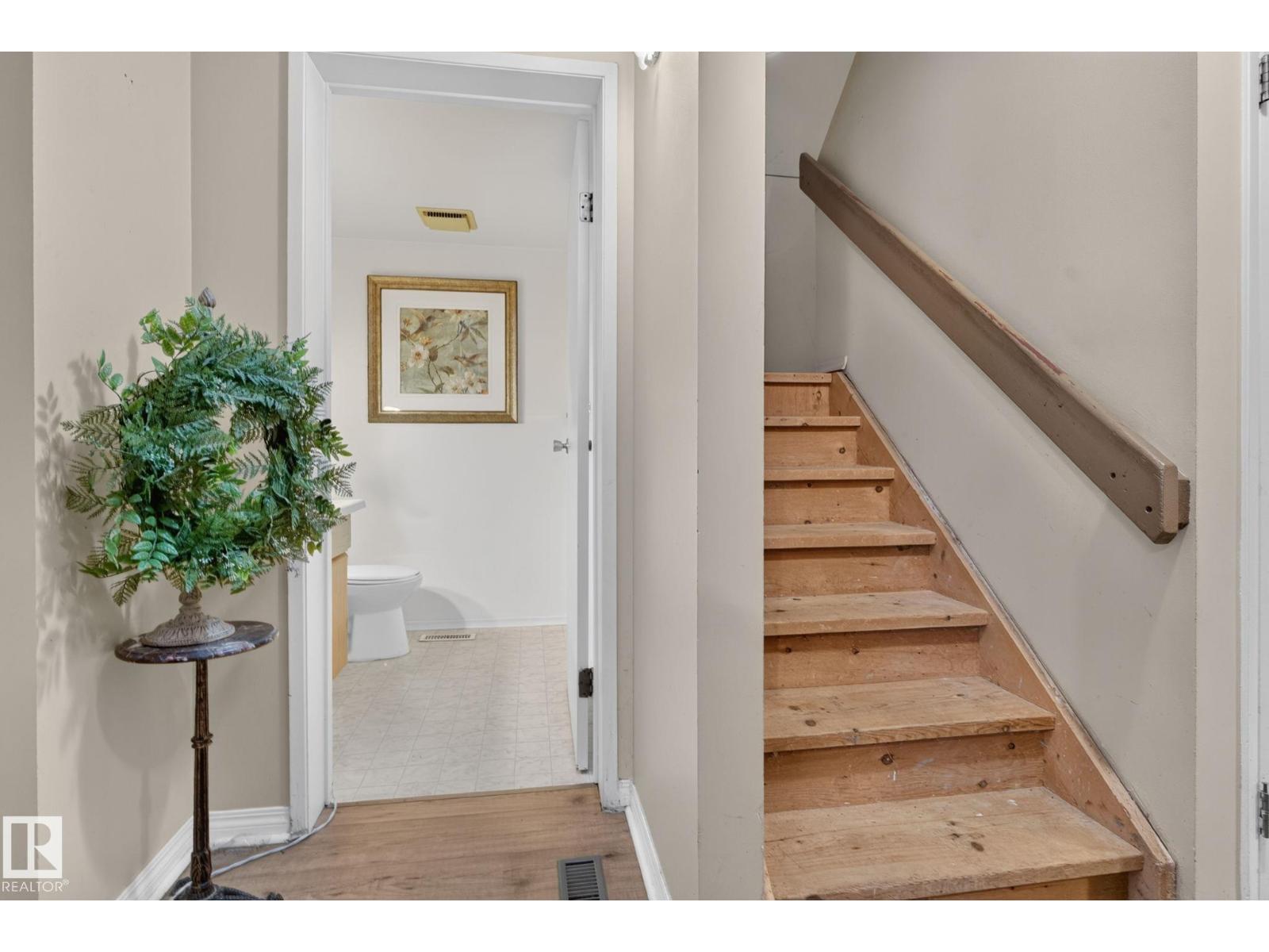 #10 1904 48 ST NW - 14