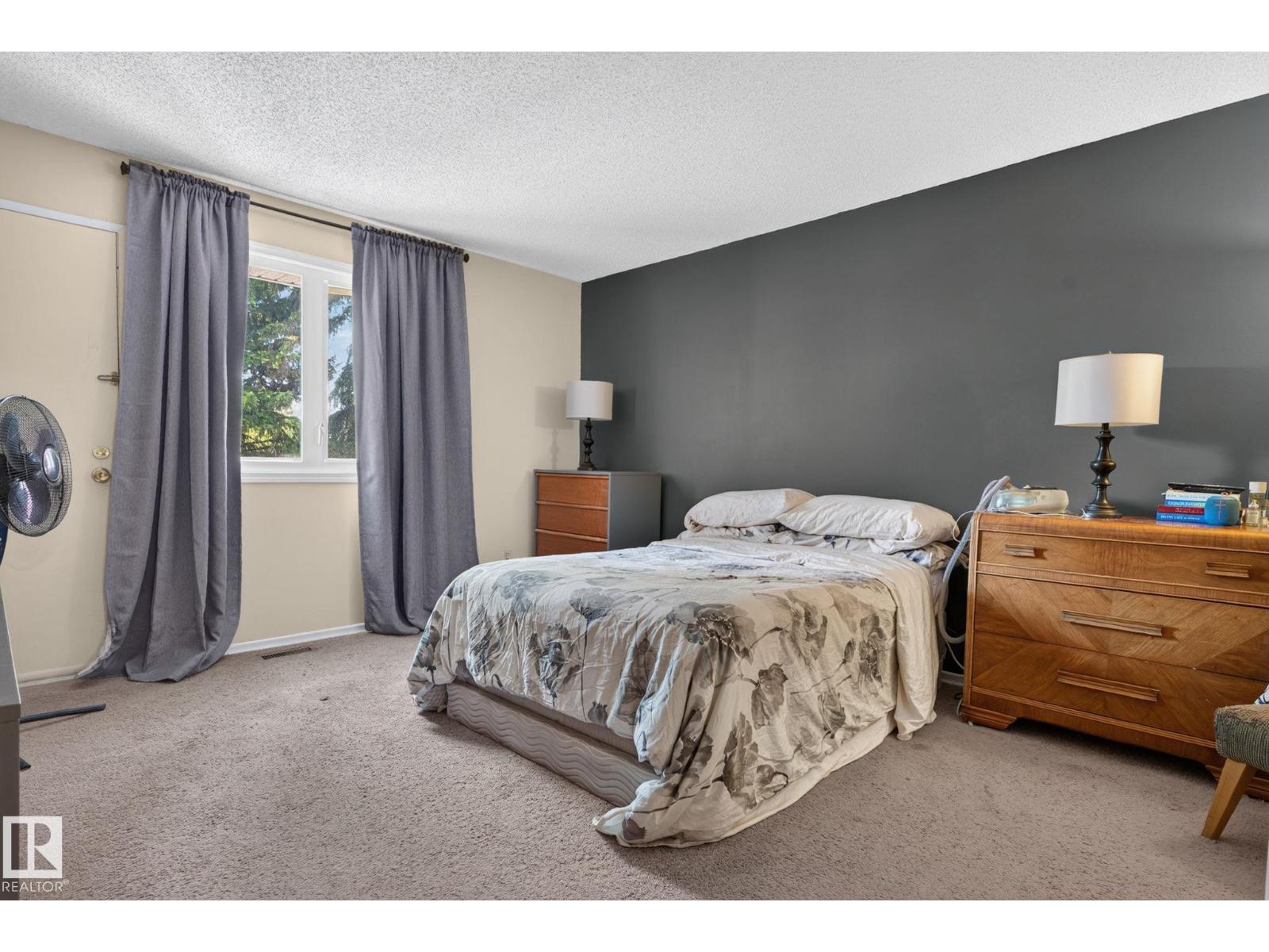 #10 1904 48 ST NW - 15